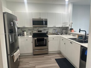 4226 SW 156th Ave in Miramar, FL - Building Photo - Building Photo