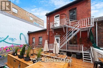 631-631 Queen St W in Toronto, ON - Building Photo - Building Photo