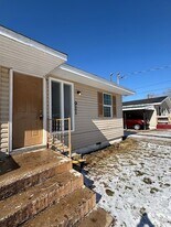 921 N Fulbright Ave in Springfield, MO - Building Photo