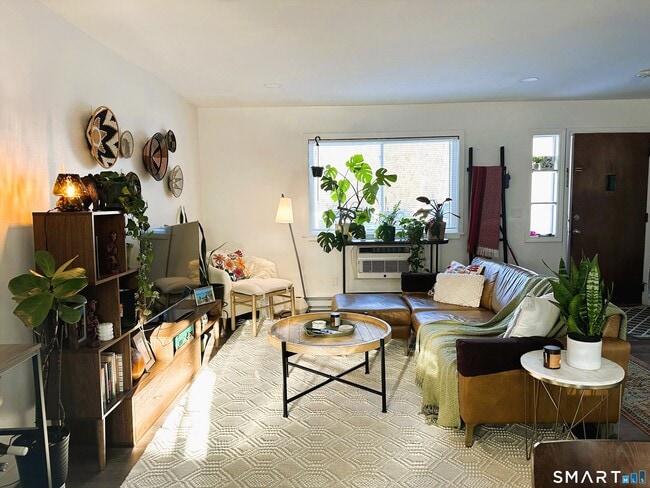 18 Harry Brook Village in New Milford, CT - Building Photo - Building Photo