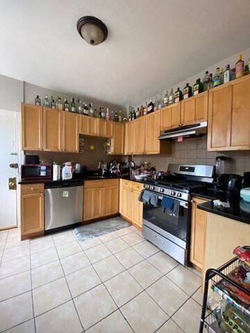 property at 10 Glenville Ave
