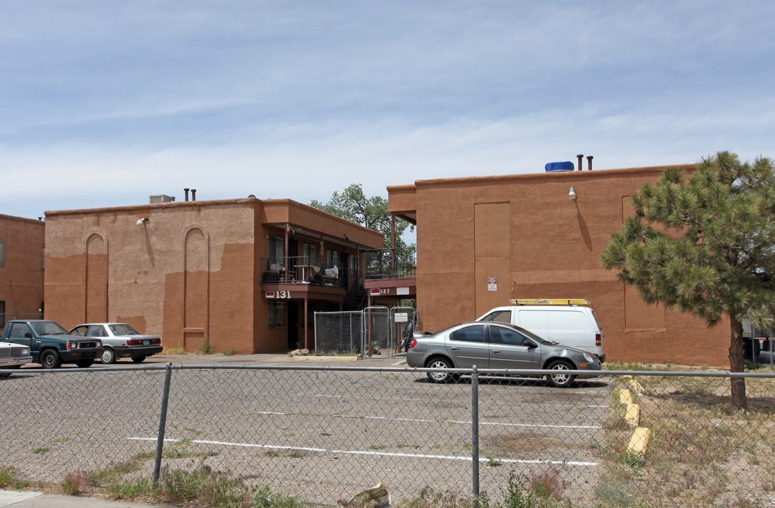 127 Tennessee St SE in Albuquerque, NM - Foto de edificio