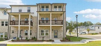 403 Elise Wy in Lawrenceville, GA - Building Photo