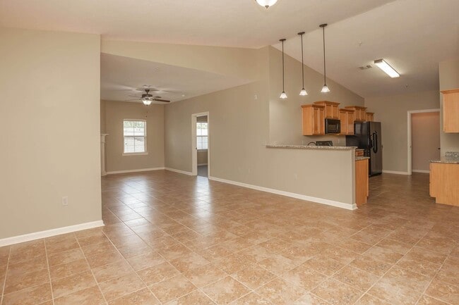 Stonewater Place Apartments in Jackson, TN - Foto de edificio - Building Photo