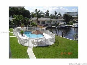 2815 NE 33rd Ave-Unit -204 in Fort Lauderdale, FL - Building Photo - Building Photo