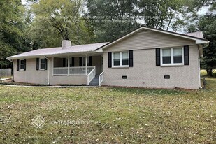 5 Fern Cir in Stockbridge, GA - Building Photo