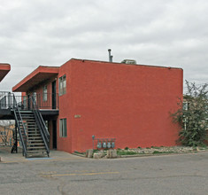 235 Tennessee St NE in Albuquerque, NM - Foto de edificio - Building Photo