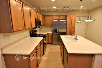 1938 W San Tan Hills Dr in Queen Creek, AZ - Foto de edificio - Building Photo