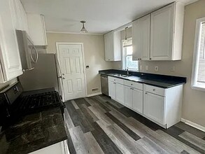 10550 Quincy Blvd NE in Blaine, MN - Foto de edificio - Building Photo