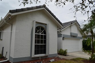 7700 NW 29th St in Margate, FL - Building Photo - Building Photo