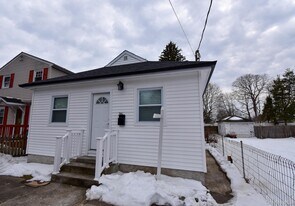 36 S 5th Ave in Brentwood, NY - Building Photo