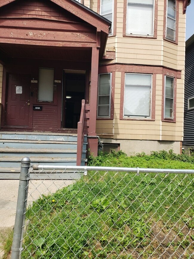 property at 1521 N 38th St