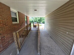 1010 Oakhurst Dr in West Lafayette, IN - Building Photo - Building Photo