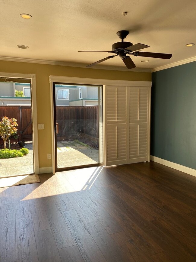 977 Santa Cruz Way in Rohnert Park, CA - Building Photo - Building Photo