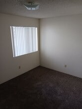900 Susan Dr in Delano, CA - Building Photo - Building Photo