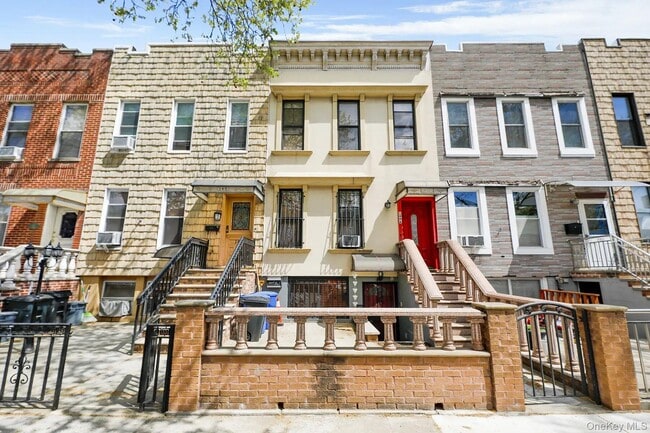 property at 149A 31st St