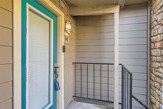 6700 Cooper Ln, Unit 14 in Austin, TX - Building Photo - Building Photo