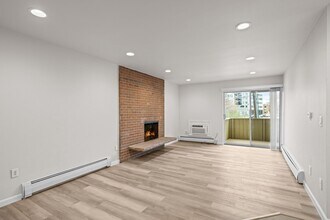 4110 Hale Pkwy in Denver, CO - Building Photo - Building Photo