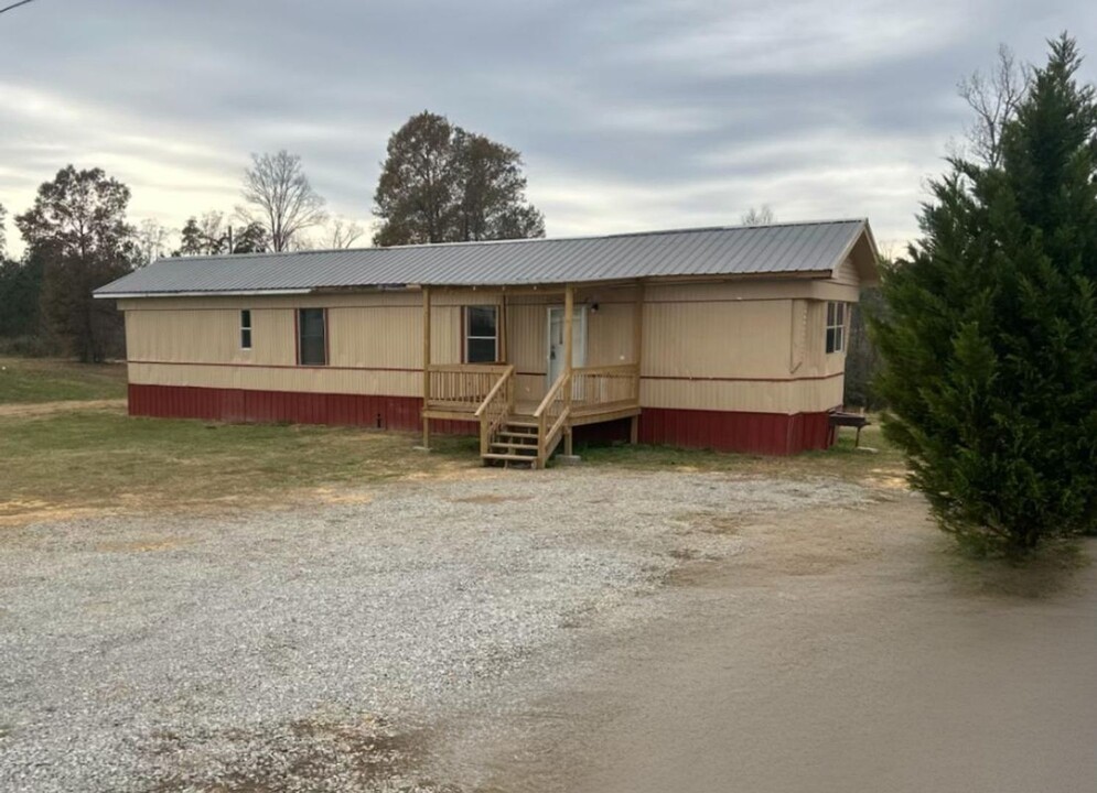 52 Black Forest Ln in Jasper, AL - Building Photo