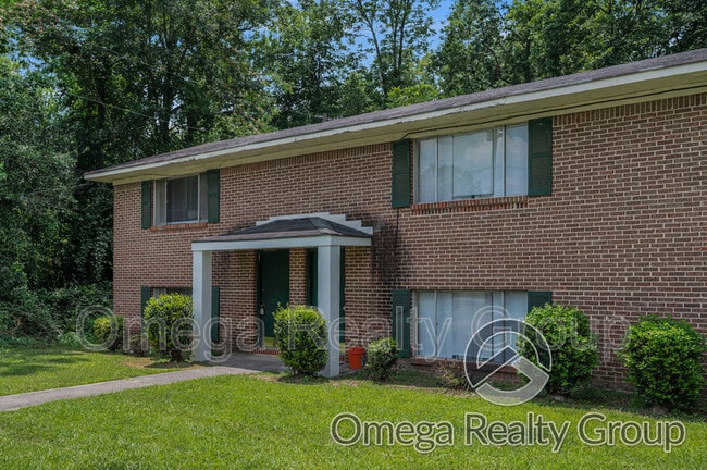 2150 20th St in Calera, AL - Building Photo - Building Photo