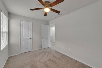 8711 Key Windy Way in Converse, TX - Building Photo - Building Photo