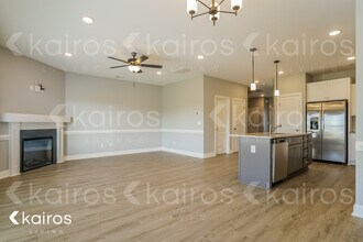 3708 Oak Leaf Wy in Greenville, NC - Building Photo - Building Photo
