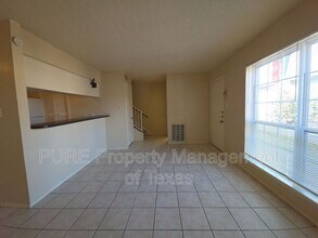 5808 Wellington Dr in Austin, TX - Building Photo - Building Photo