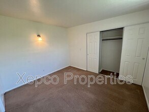 66300 Hacienda Ave in Desert Hot Springs, CA - Foto de edificio - Building Photo