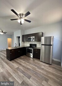 5533 W Girard Ave - 10