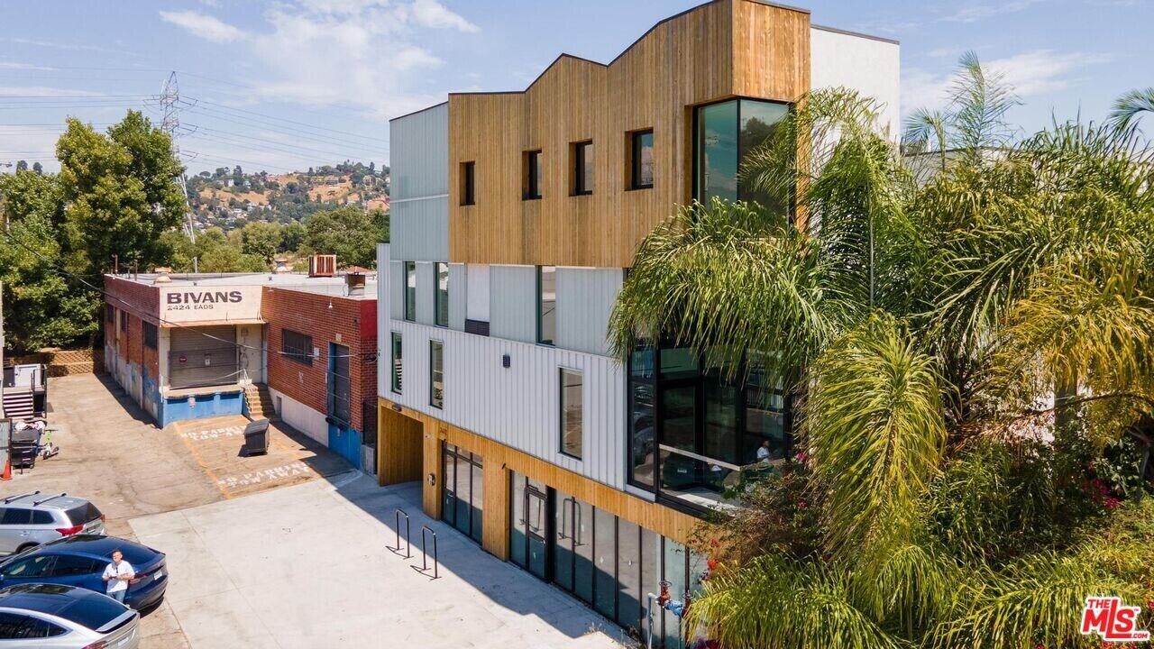2412 Eads St in Los Angeles, CA - Building Photo