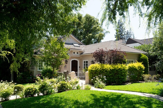 Casas Alquiler en East Pasadena, CA