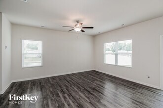 7305 Brawley Wood Ct in Charlotte, NC - Building Photo - Building Photo