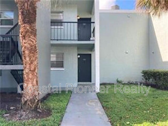property at 2840 Somerset Park Dr