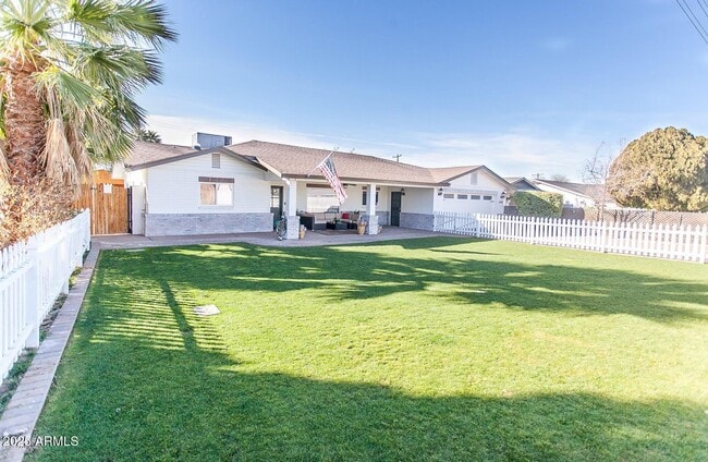 4301 E Osborn Rd in Phoenix, AZ - Building Photo - Building Photo