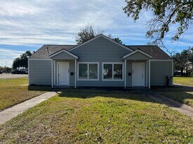 740 E Caston St in Beaumont, TX - Building Photo
