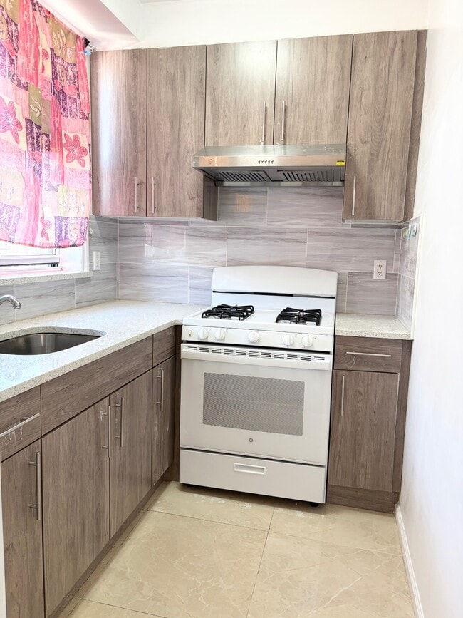 6623 Cameron Ct in Brooklyn, NY - Building Photo - Building Photo