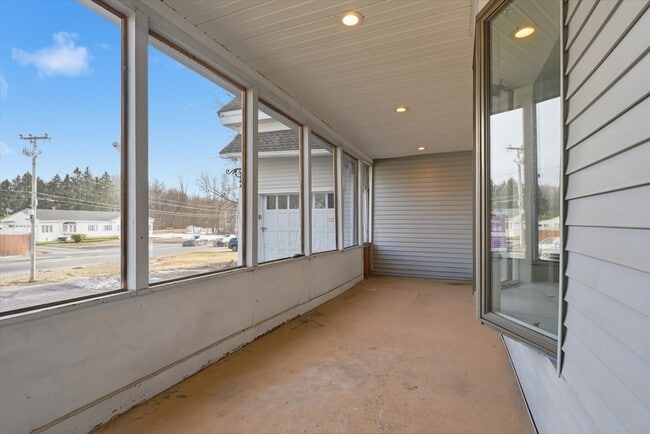 156 N Broadway in Haverhill, MA - Building Photo - Building Photo