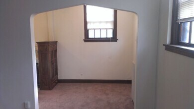 3707 Grand Ave S in Minneapolis, MN - Building Photo - Interior Photo