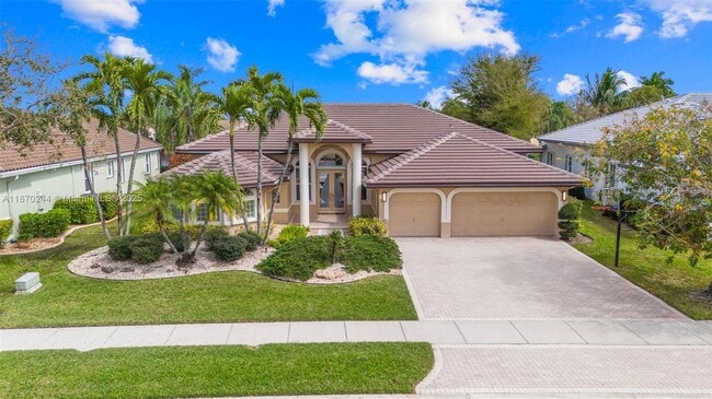 property at 5135 Kensington Cir