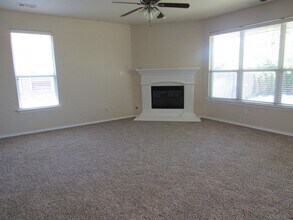 703 Crownpoint Ln in Arlington, TX - Building Photo - Building Photo
