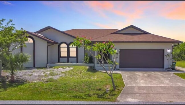 9308 President Cir in Port Charlotte, FL - Building Photo - Building Photo