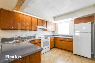 1051 Shepherd Ave in Deltona, FL - Building Photo - Building Photo