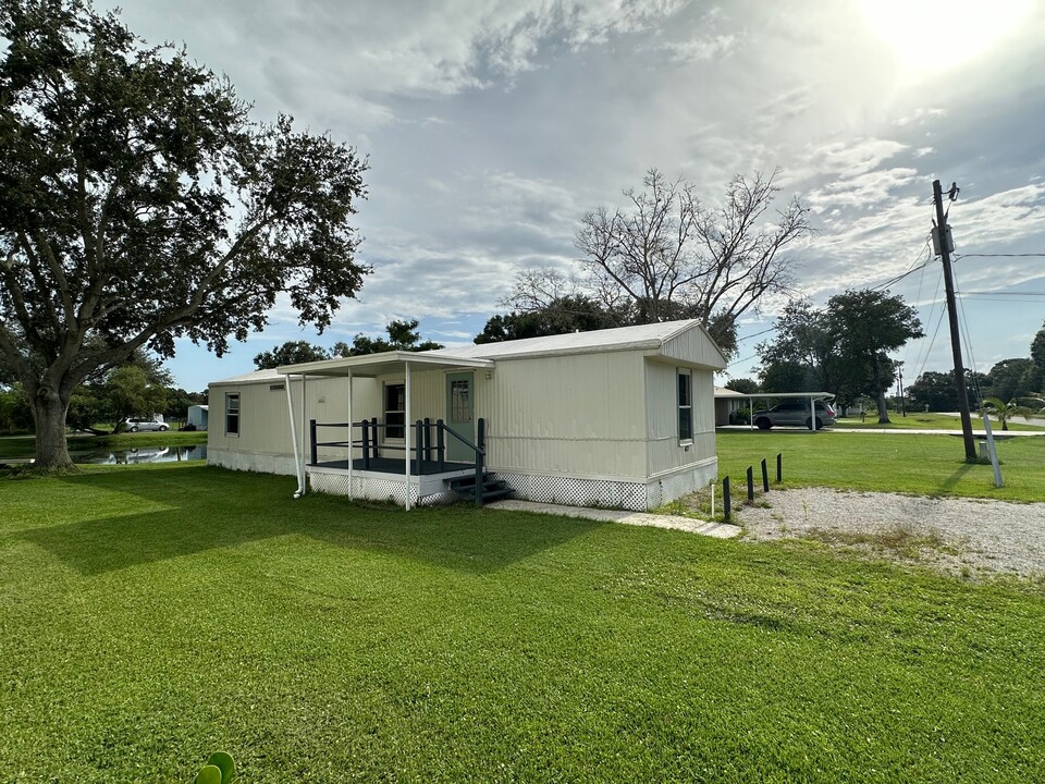 4865 NW 27th St in Okeechobee, FL - Building Photo