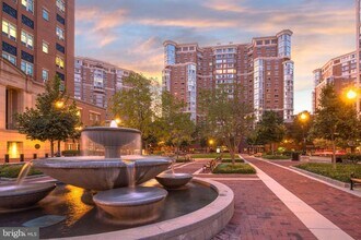 2151 Jamieson Ave, Unit 801 in Alexandria, VA - Building Photo - Building Photo