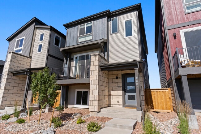 2461 Horsemanship Ct