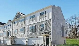 122 Copperleaf Dr in Hampden Township, PA - Building Photo