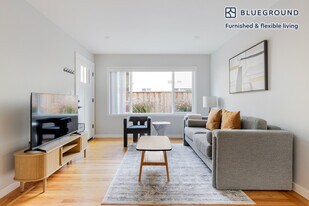 1230 Mills St in Menlo Park, CA - Building Photo