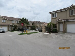 2308 SE 23rd Ter in Homestead, FL - Building Photo - Building Photo