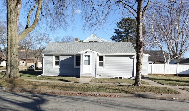 property at 2204 Park Ave