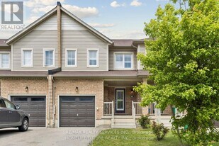 31 Cole Cres in Brantford, ON - Building Photo